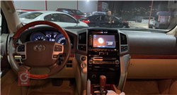 تۆیۆتا لاند کروزەر